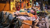 Rác ngập ngụa bủa vây Hà Nội vì lùm xùm bãi rác Nam Sơn