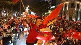 Đàm Vĩnh Hưng: “Các cầu thủ U23 Việt Nam là người hùng“