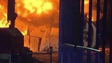 Video: Trực thăng của ông chủ Leicester City rơi, bốc cháy thảm khốc