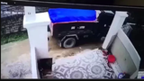 Video: Lùi xe tải cán chết bé trai, tài xế bế thi thể phi tang hiện trường