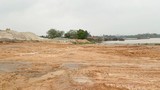 Hà Nội: Trăm mét sông Sóc Sơn bị san lấp trái phép làm điểm tập kết khoáng sản