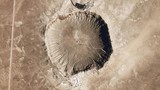 Hố thiên thạch 50.000 năm tuổi bị nhầm tưởng là miệng núi lửa