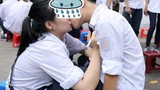 CĐM “xôn xao” cảnh HS hôn nhau giữa sân trường mùa bế giảng