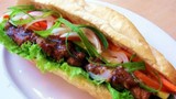 Bánh mì kẹp thịt kiểu Việt Nam được làm như thế nào?