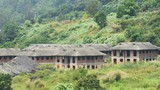 Ảnh: Hàng loạt biệt thự bỏ hoang dưới chân núi Sơn Trà