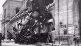 Kinh hoàng tàu hỏa đâm thủng tòa nhà ở Paris 1895