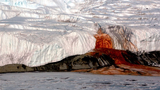 Vén màn bí ẩn dòng thác máu kỳ dị giữa băng tuyết ở Nam Cực
