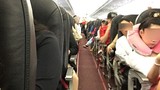 Cặp vợ chồng đánh nhau trên máy bay chưa nộp phạt