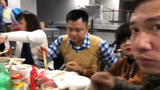 Video: Bữa cơm lúc 10h khuya của dàn nghệ sĩ đóng Táo Quân 2018