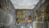 Hé lộ hình ảnh kinh ngạc khi mở mộ cổ Ai Cập 4.400 năm tuổi