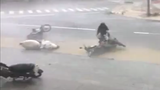 Gió bão thổi bay người, xe la liệt ở thành phố Nha Trang