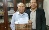 Liên Hiệp Hội Việt Nam thăm và chúc Tết Nhâm Dần 2 cựu Phó Chủ tịch Hội