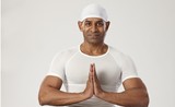 Hai cuốn sách quý về Yoga giúp phát triển sức khoẻ thể chất, tâm thần