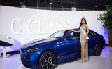 Hoa hậu Hoàn vũ Việt Nam 2022 nhận xe sang Mercedes-Benz C300 AMG