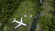 Hé lộ bí ẩn chiếc máy bay Boeing 737 bị bỏ hoang ở Bali