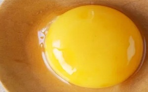 4 tác dụng đáng ngạc nhiên mà ít người biết của lòng đỏ trứng