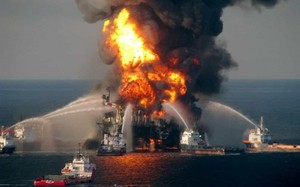 Nhìn lại những thảm họa từ việc khai thác xăng dầu