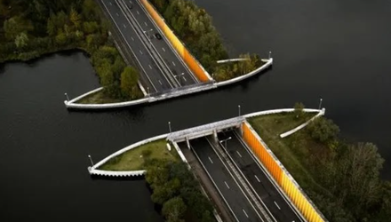 Video: Ảo diệu cây cầu nước nơi tàu thuyền và ô tô “giao nhau”