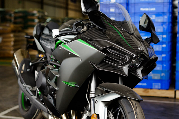 Superbike Kawasaki Ninja H2 Carbon 2021 more than 1 billion VND to Vietnam  - Alexwa.com