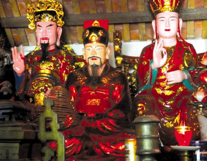 Hoàng đế nào lấy 4 vợ ngoại quốc nhiều con làm vua nhất sử Việt