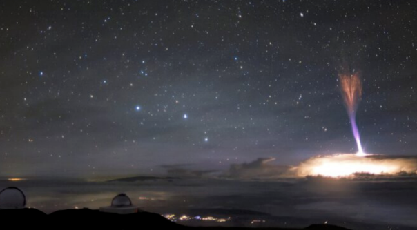 Phát hiện tia sét kỳ lạ xuất hiện giữa bầu trời Hawaii