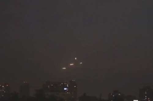 Hạm đội UFO bí ẩn "đổ bộ" xuống thăm Chile