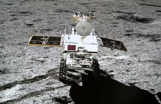 Tàu đổ bộ Yutu 2 của Trung Quốc lại tiếp tục khám phá Mặt trăng