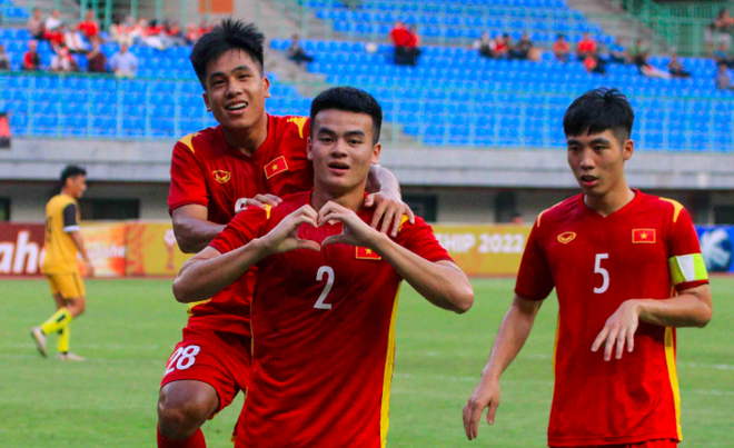 Choi kem thuyet phuc, U19 Viet Nam van thang de Brunei