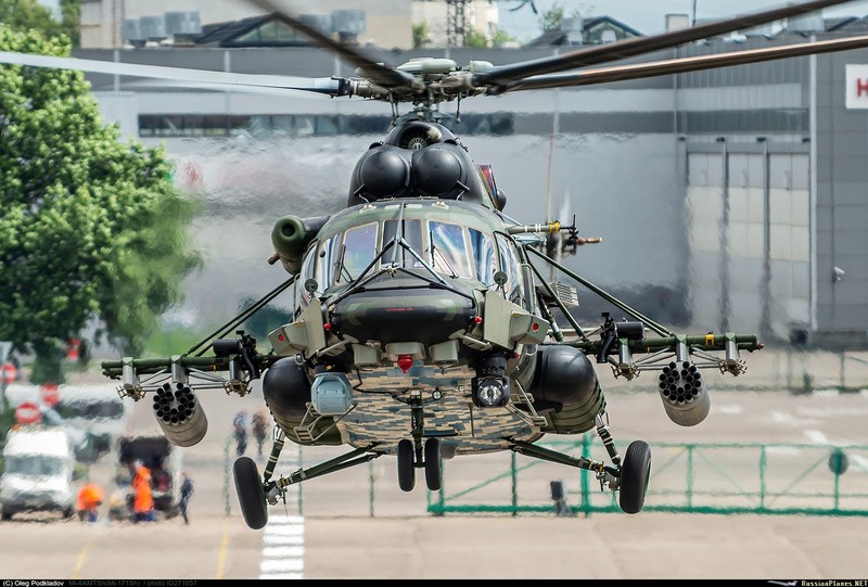 Nga can man nang cap tiep Mi-8, bien thanh truc thang dac nhiem-Hinh-17