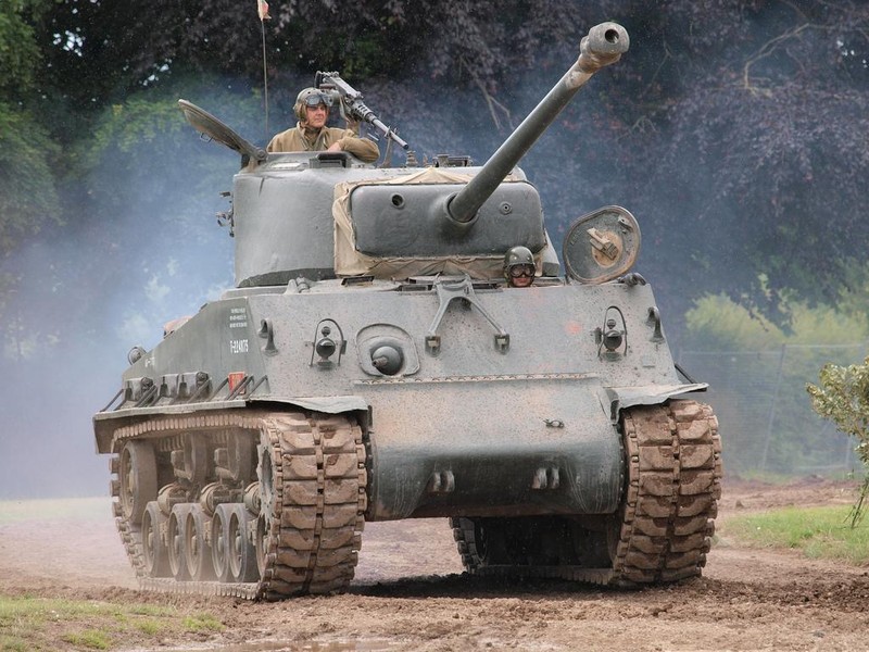 Sherman M4 hay T-34 moi la chien xa tot nhat The chien thu II?-Hinh-3