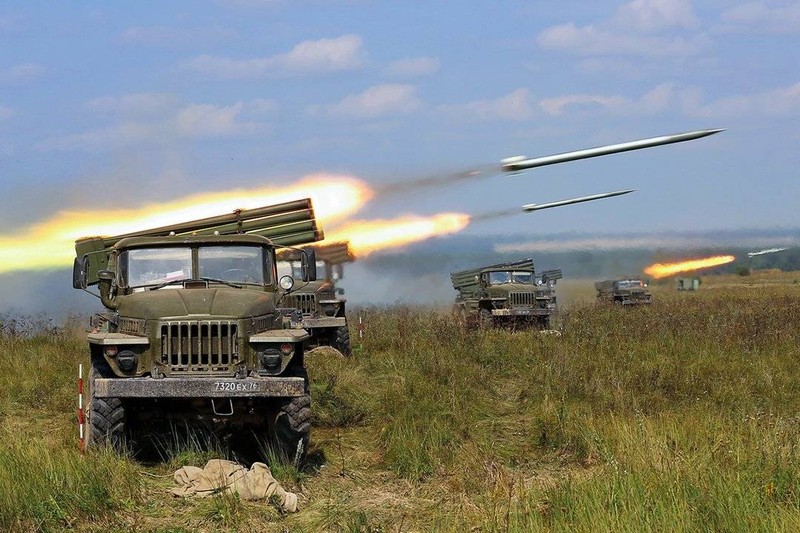 Nong: Quan doi Ukraine yeu cau NATO giup do de chiem lai Donbass-Hinh-12