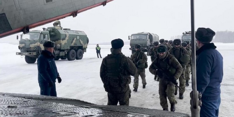Thiet giap, linh du va UAV cua Nga trien khai gap toi Kazakhstan-Hinh-11