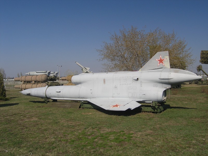 Nghi van ten lua S-300 Ukraine ban nham tiem kich MiG-21 Romania-Hinh-10