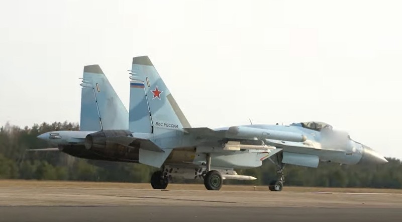 Su-35 khong co dat dien tren bau troi Ukraine, UAV TB2 mat dang-Hinh-5