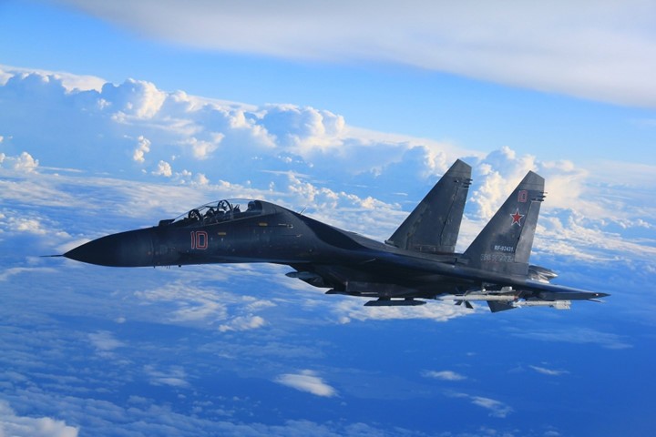 Buk-M1 cua Ukraine khong khoa duoc may bay Su-35S cua Nga va cai ket-Hinh-2
