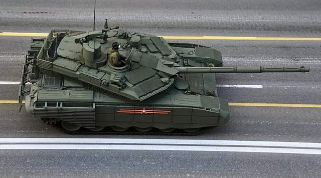 Lo nguyen nhan chiec T-90M cua Nga bi Quan doi Ukraine ban chay-Hinh-14