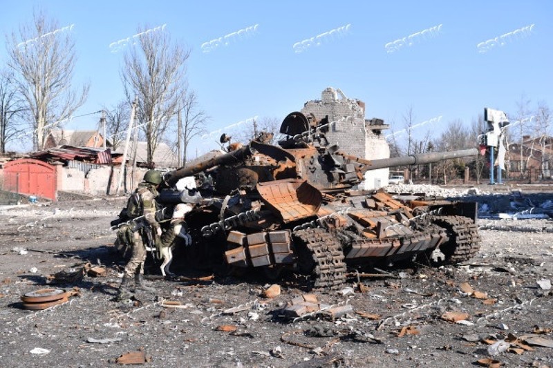 Lieu M1A2 co chong duoc vu khi chong tang tai Ukraine?-Hinh-14