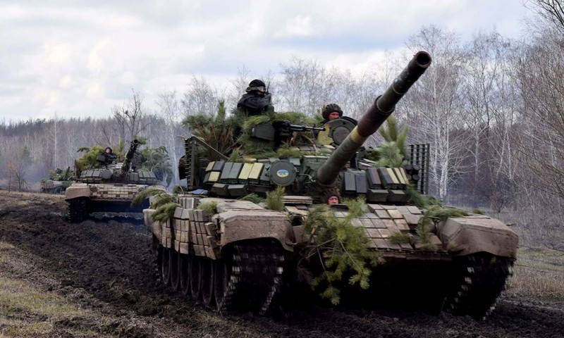 Bo truong Ngoai giao Ukraine: Tinh hinh Donbass “toi te hon tuong tuong“-Hinh-15