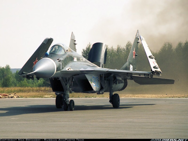 Tai sao Hai quan Nga bo Su-33 va dung MiG-29K de thay the?-Hinh-11