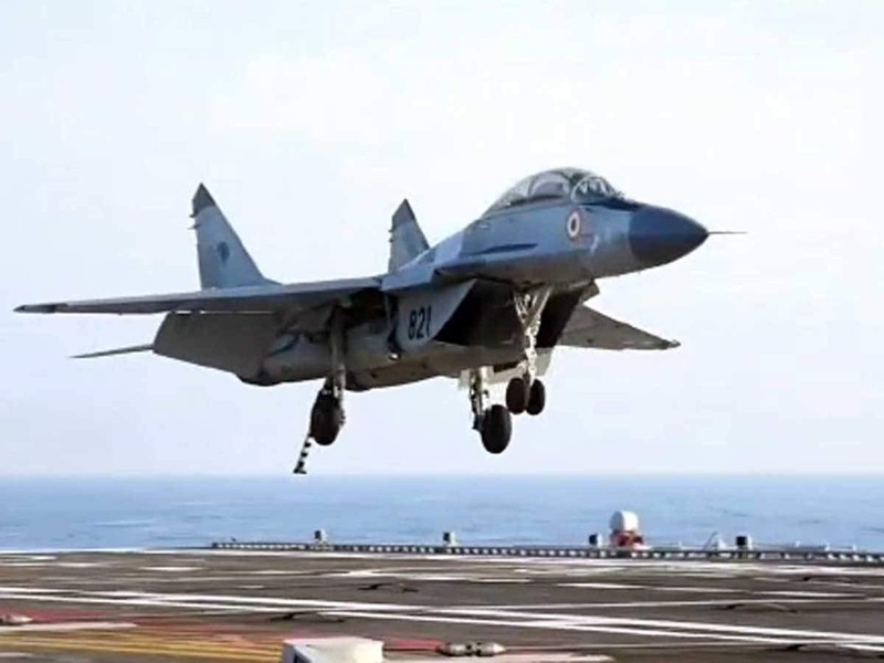 Tai sao Hai quan Nga bo Su-33 va dung MiG-29K de thay the?-Hinh-12