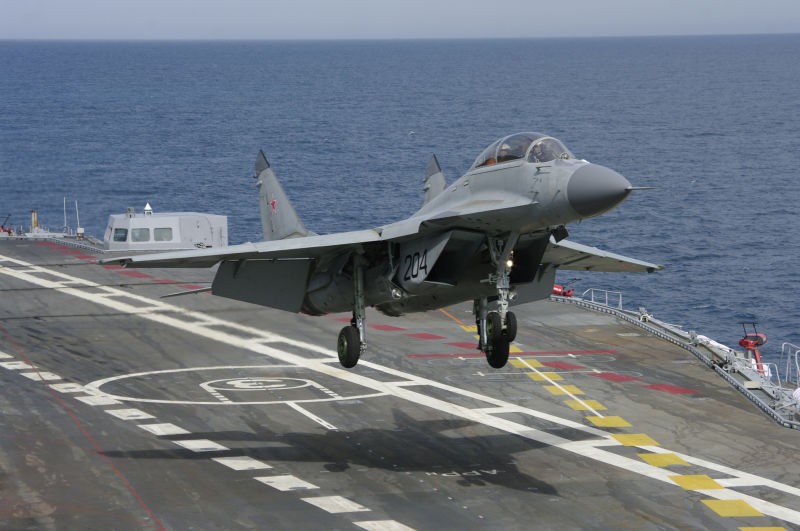 Tai sao Hai quan Nga bo Su-33 va dung MiG-29K de thay the?-Hinh-9