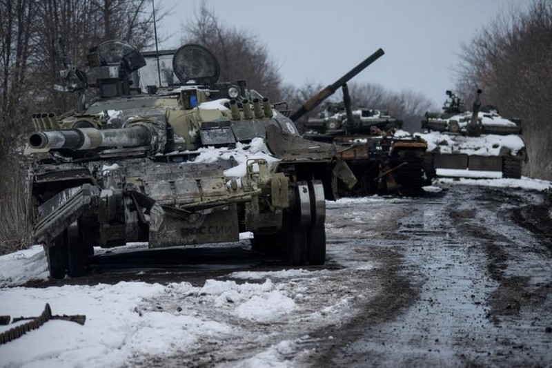 Tinh bao Ukraine: Phao binh Nga o Donbass ban nhieu nhung toan truot?-Hinh-17