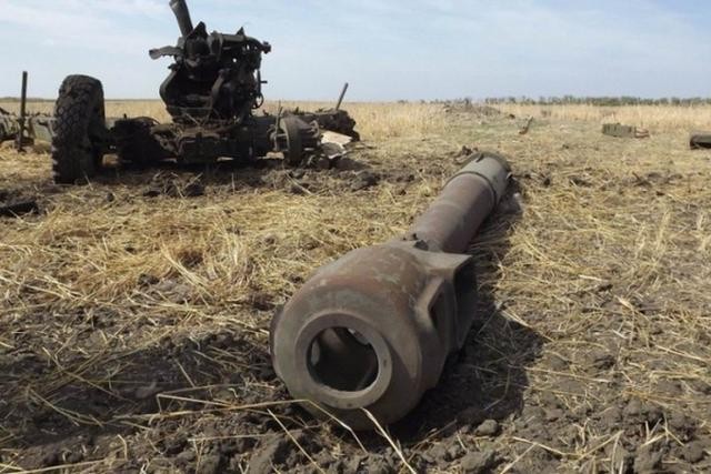 Khong quan Nga pha huy 16 khau phao M777 cua Ukraine mot ngay-Hinh-2