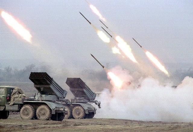 Khong quan Nga pha huy 16 khau phao M777 cua Ukraine mot ngay-Hinh-3