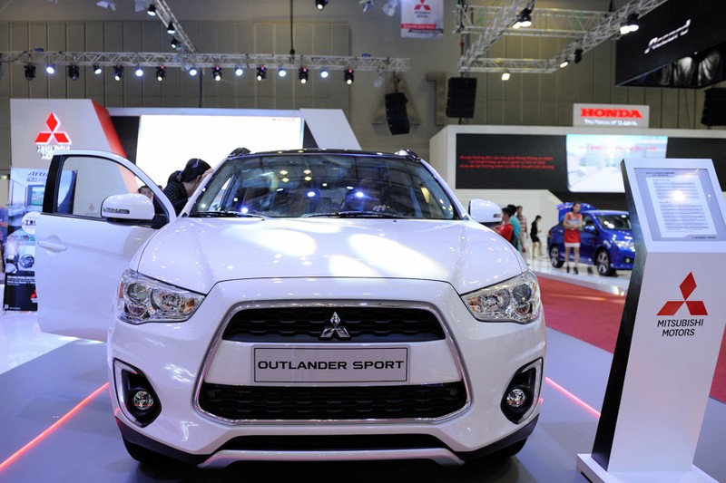 Mitsubishi Viet Nam trieu hoi Outlander Sport va Pajero Sport