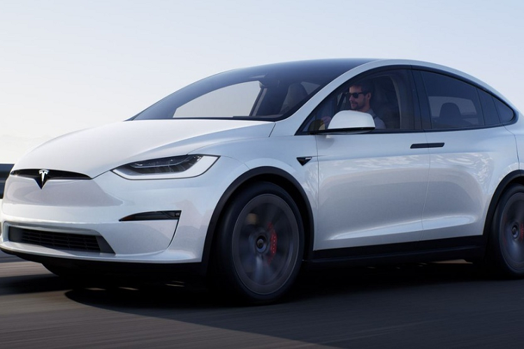 Tesla Model X 2021 tu 1,92 ty dong nang cap nhung gi?