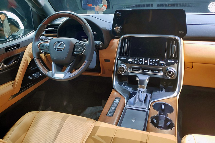 Can canh LX 500d may dau cua “chuyen co mat dat” Lexus LX 2022-Hinh-3