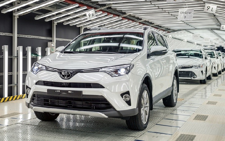 Toyota cat giam san luong trong thang 11/2021 vi cham nguon cung