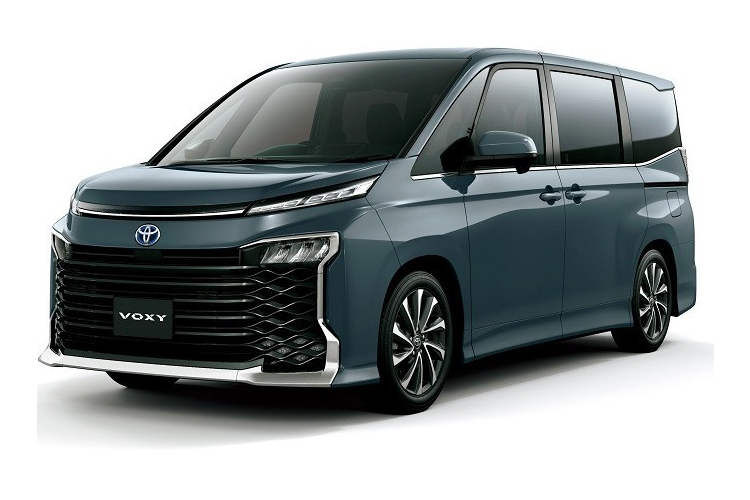 Toyota Noah va Voxy 2022 gia re 