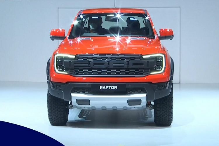 Tan thay Ford Ranger Raptor 2022 tu 1,27 ty dong tai Thai Lan-Hinh-4